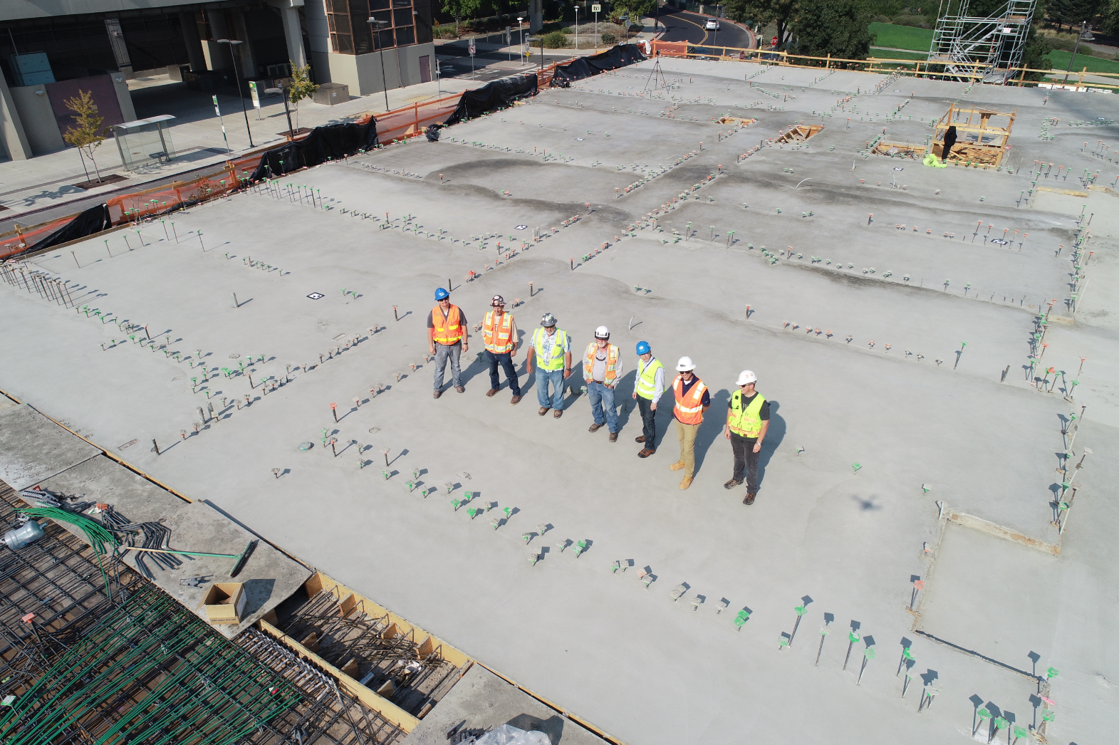 Menschen auf Baustelle